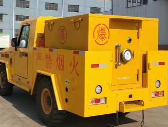 渝中凯龙爆破器材运输车：保障爆破任务的安全运行