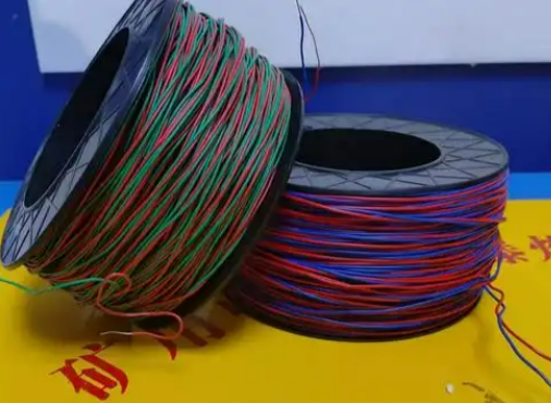 渝中放炮线的主要材质有哪些？不同材质的适用场景有何区别？